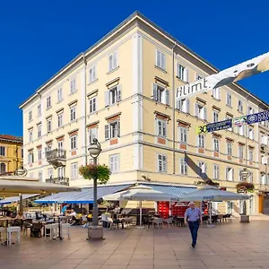 Main Square - Lloyd Fiume