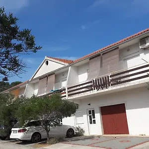 Irena Appartement Božava